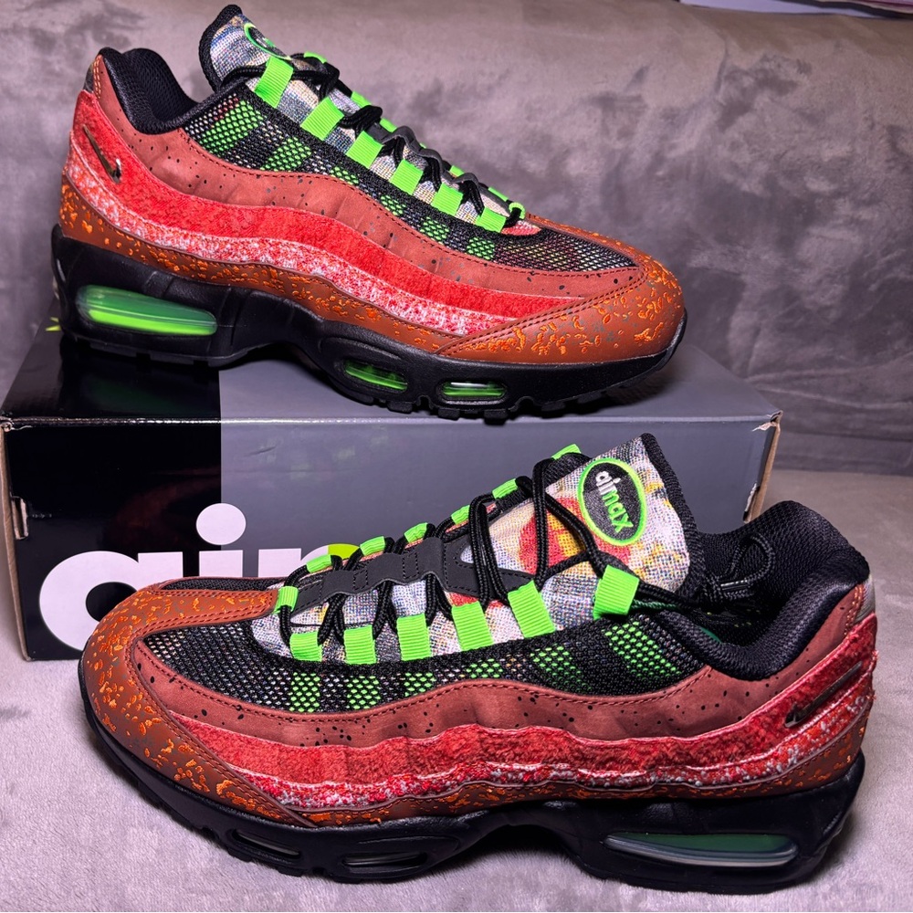 Nike Air Max 95 OG Bubble “Hong Kong” mens 10 - Picture 6 of 13